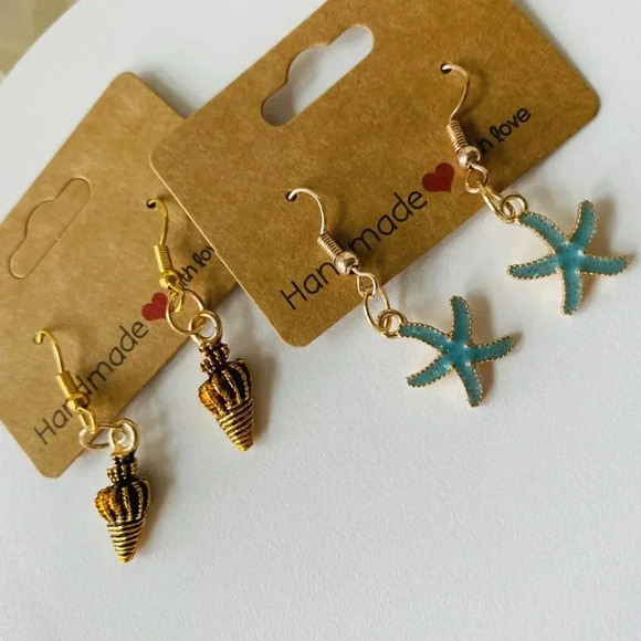 TWO Pairs of Shell & Starfish Beach Themed Fashion Earrings Set(s) - Picture 5 of 5